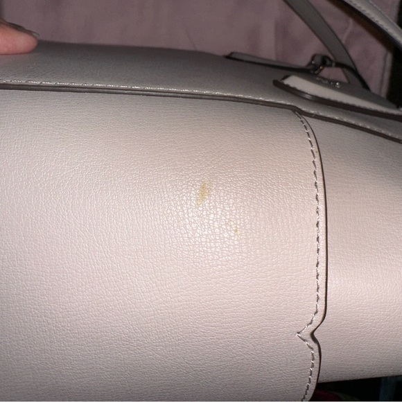 Large Kate Spade Beige Tote - Picture 3 of 15